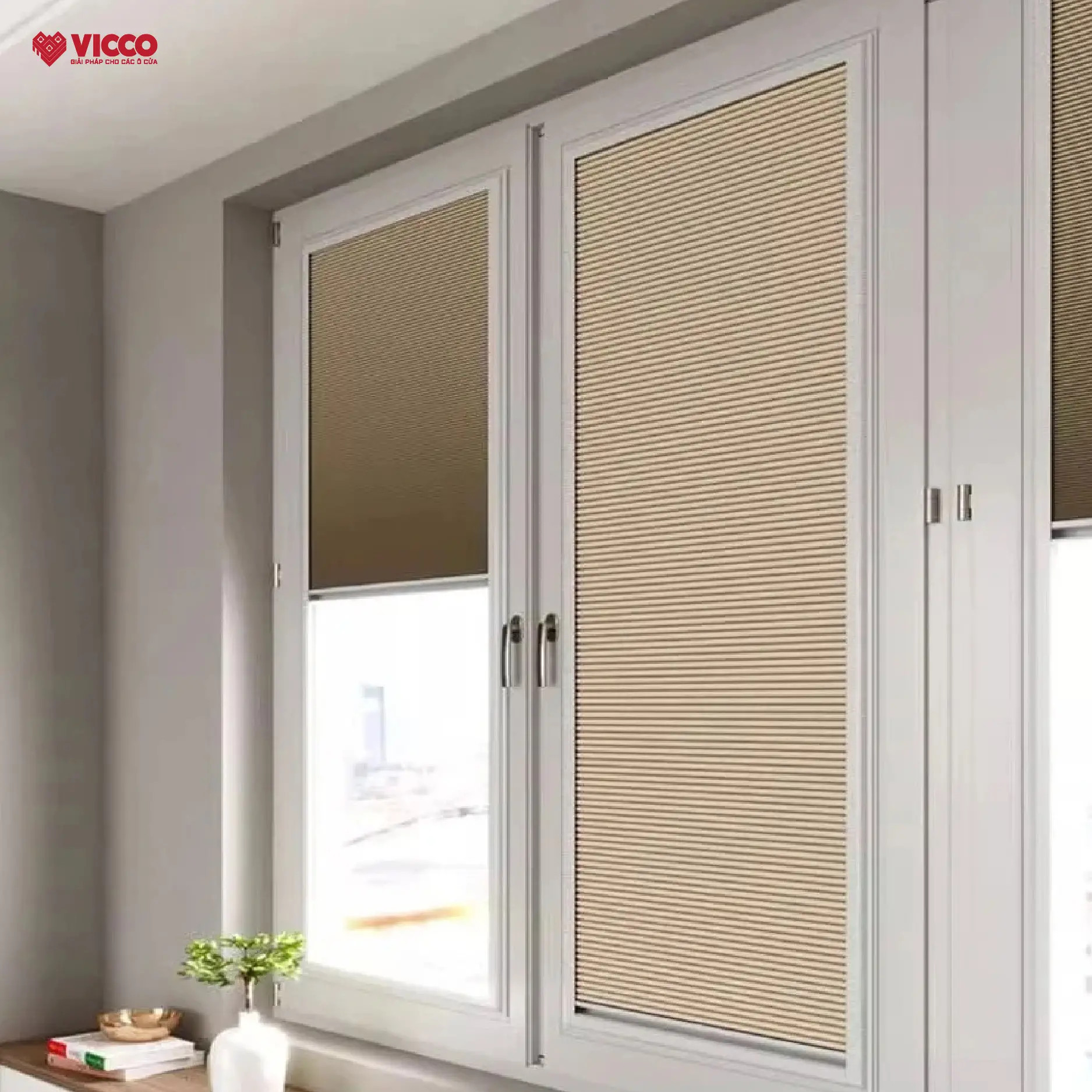 Bí quyết chọn rèm tổ ong gắn ô kính cho văn phòng - Giải pháp tối ưu cho không gian làm việc hiện đại