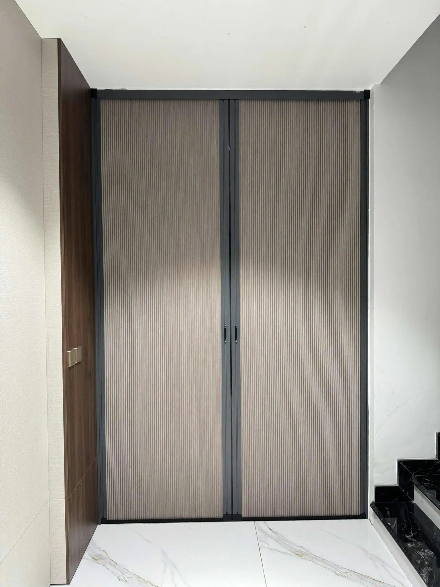 Thiết kế thông minh với vách ngăn tổ ong cho căn hộ nhỏ – Giải pháp tối ưu không gian sống hiện đại