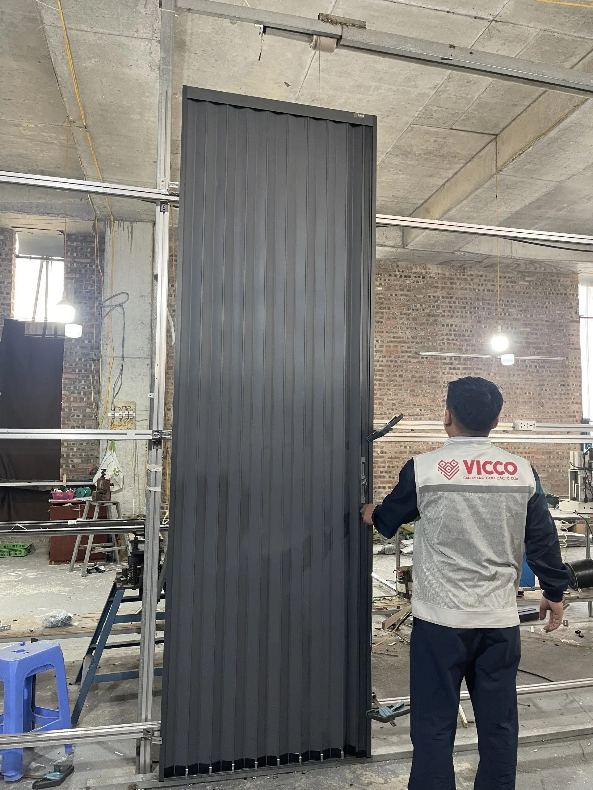 Khám phá giải pháp tối ưu - Sử dụng vách cửa xếp lá trong không gian nhỏ hẹp