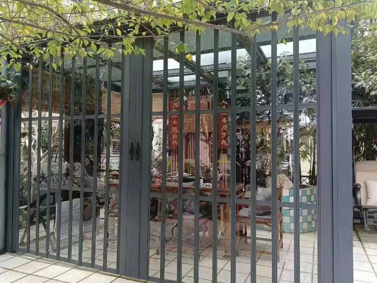 So sánh vách ngăn di động và vách ngăn cố định - Giải pháp tối ưu cho không gian linh hoạt