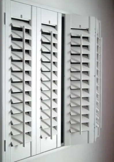 Làm mới không gian sống với cửa chớp lật – Giải pháp tối ưu cho không gian hiện đại và tiện nghi