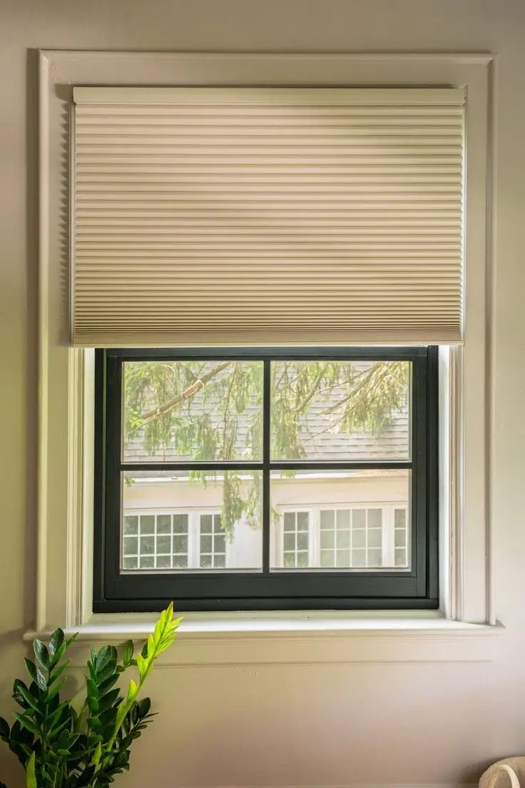 Giải pháp không gian mở với rèm gắn kính – Tối ưu hóa không gian sống và làm việc hiện đại