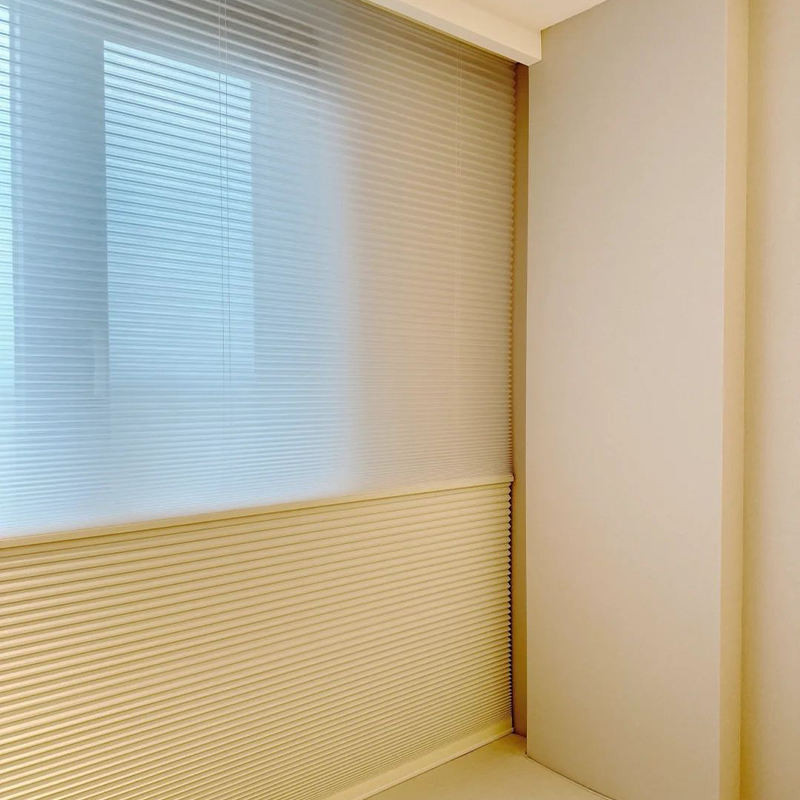 Tận dụng ánh sáng tự nhiên với rèm tổ ong - Giải pháp tiết kiệm năng lượng cho ngôi nhà thêm sang trọng