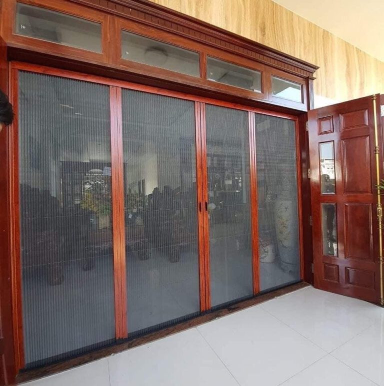 Sử Dụng Cửa Lưới Chống Côn Trùng Trong Gia Đình - Bí Quyết Bền Vững