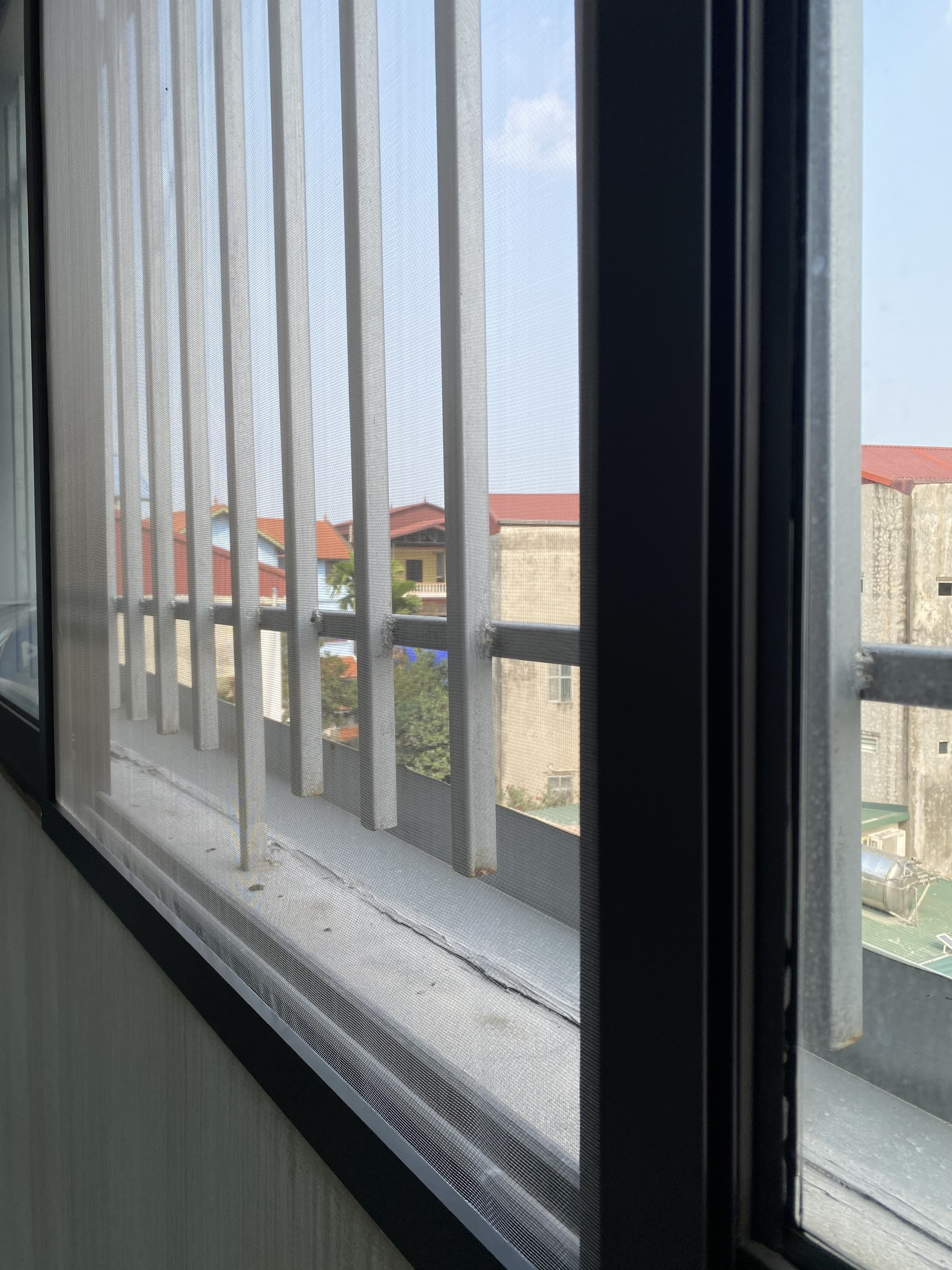 Sử dụng cửa lưới chống côn trùng trong các công trình xây dựng mới: Giải pháp hiệu quả