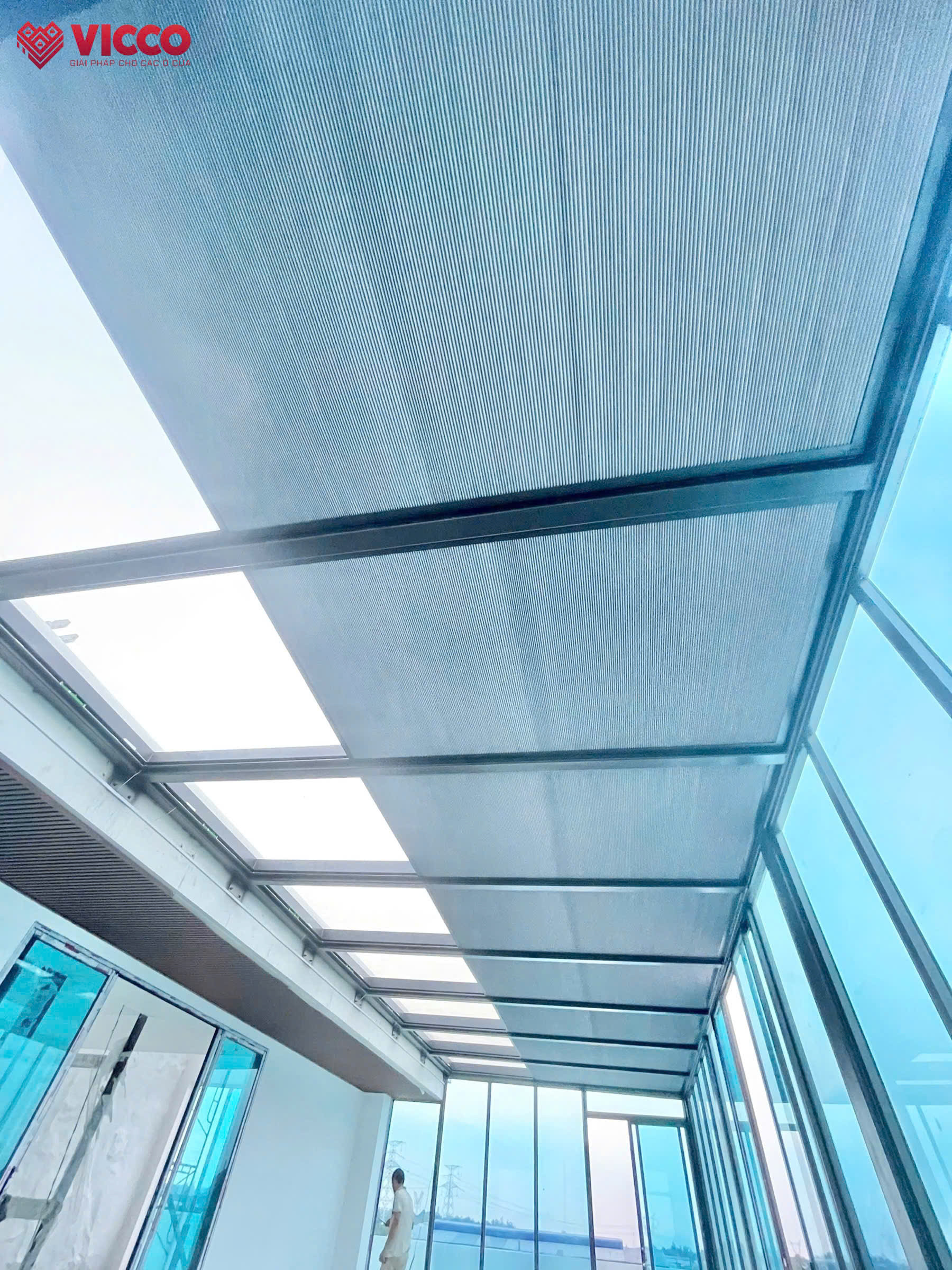Hỗ trợ Đại lý Thi công công trình Rèm giếng trời Hệ tự động tại Văn phòng ở Bính Chánh - HCM
