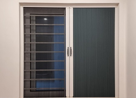 Rèm tổ ong kiêm cửa lưới chống côn trùng