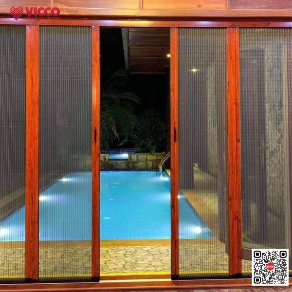 Cửa Lưới Hệ Xếp Xích Vân Gỗ VICCO - Giải Pháp Hoàn Hảo Cho Ngôi Nhà Của Bạn