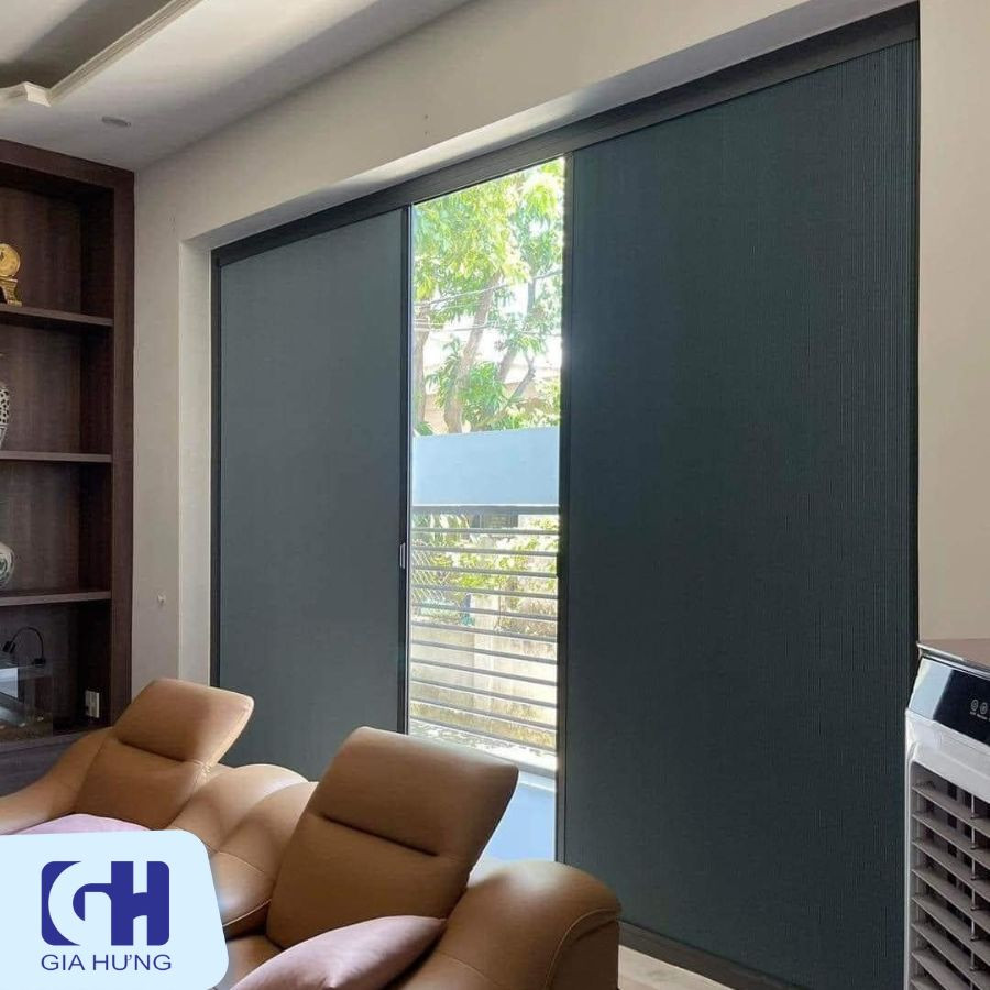 Rèm tổ ong trong ô kính phòng khách - Giải pháp hiện đại cho không gian sống