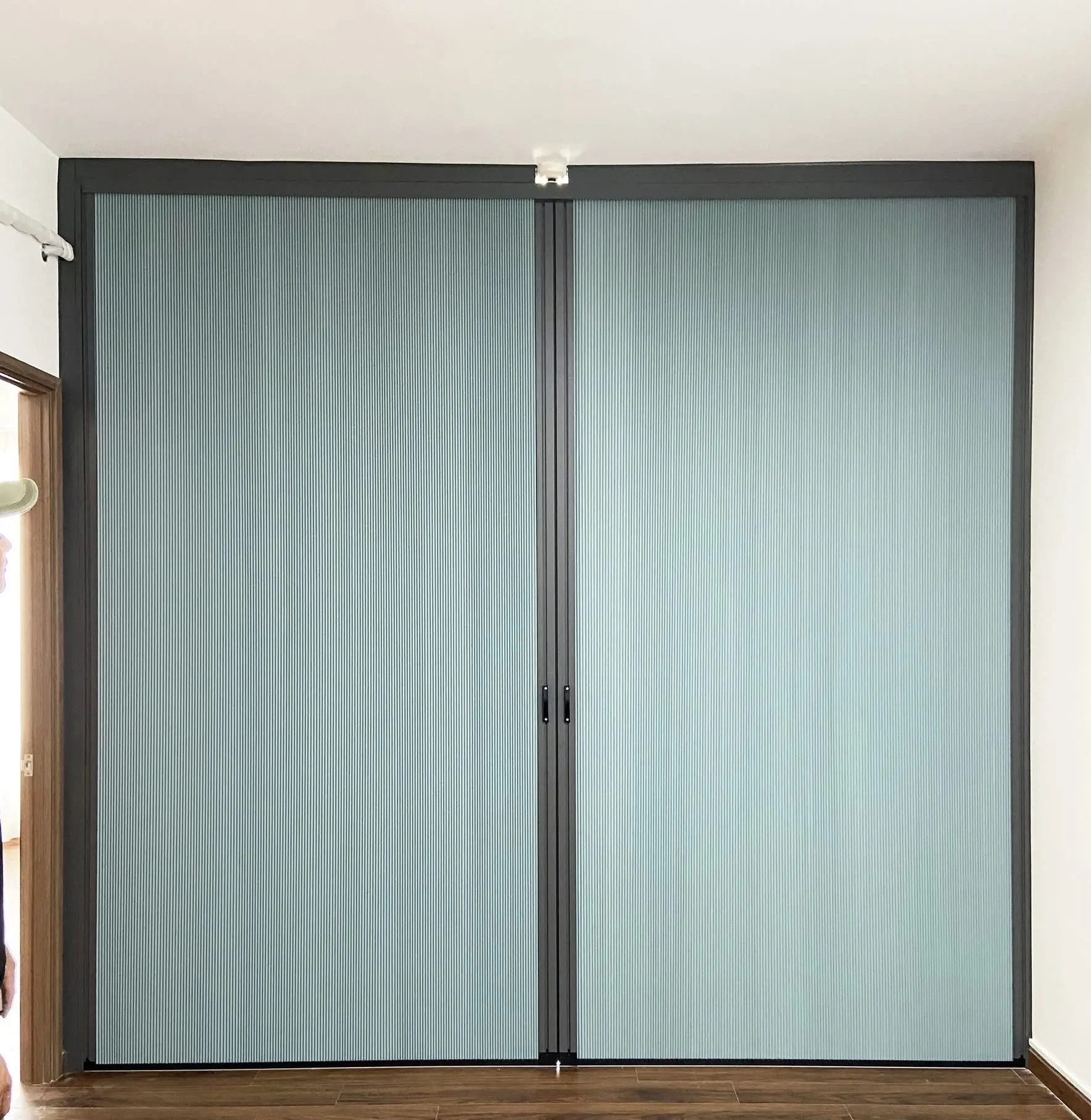 Ý Tưởng Mở Rộng Không Gian Phòng Khách Với Vách Ngăn Tổ Ong - Giải Pháp Thông Minh Cho Căn Nhà Hiện Đại