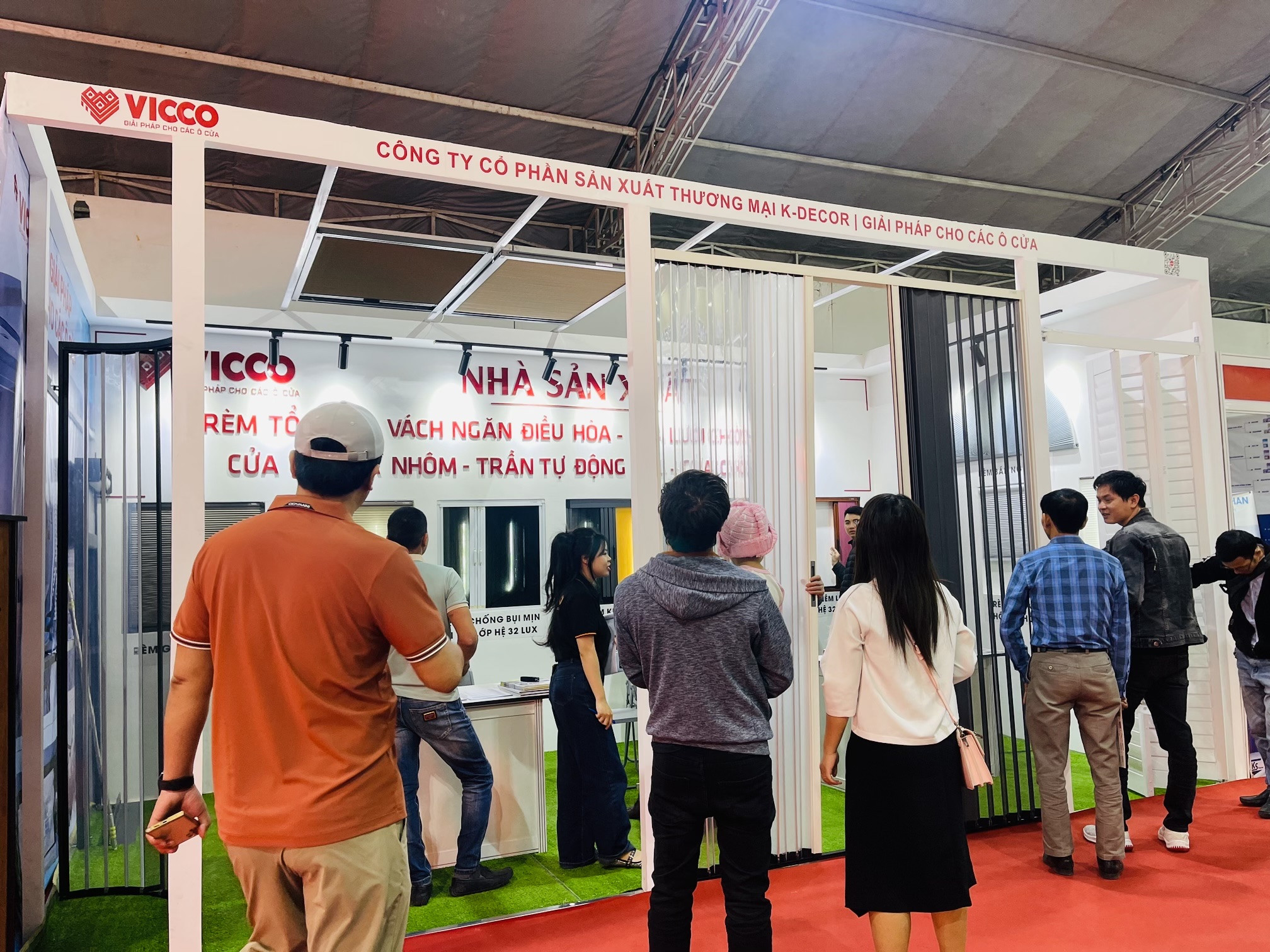 KHÔNG KHÍ TẤP NẬP Ở GIAN HÀNG VICCO TẠI VIETBUILD HÀ NỘI 2025