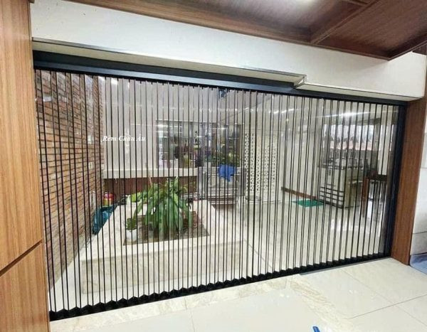 Vách ngăn lá nhựa trong VICCO - Giải pháp tối ưu cho không gian sống hiện đại