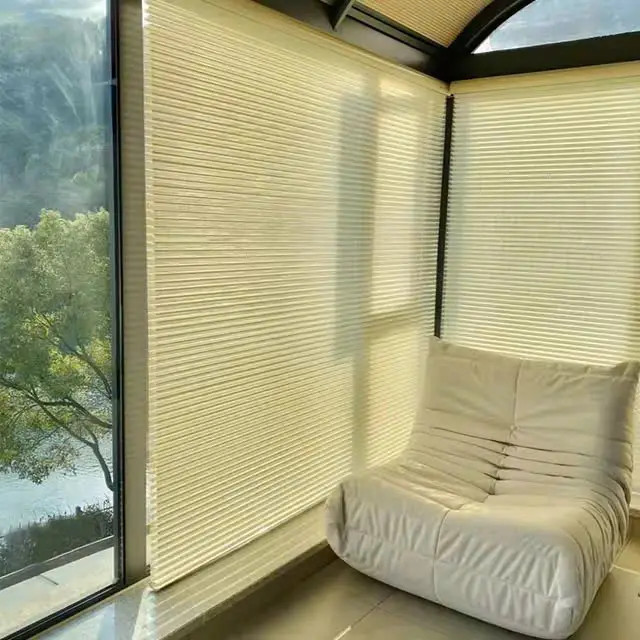 Nên chọn loại rèm nào để che nắng tốt nhất cho cửa hướng tây?