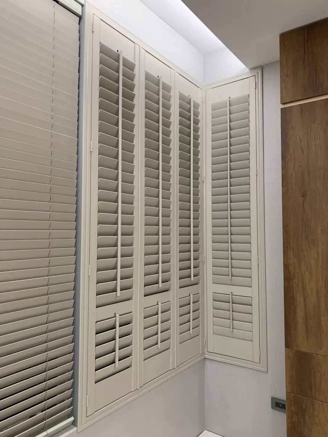 Cửa chớp lật VICCO – Cấu tạo và Những Điều Bạn Cần Biết