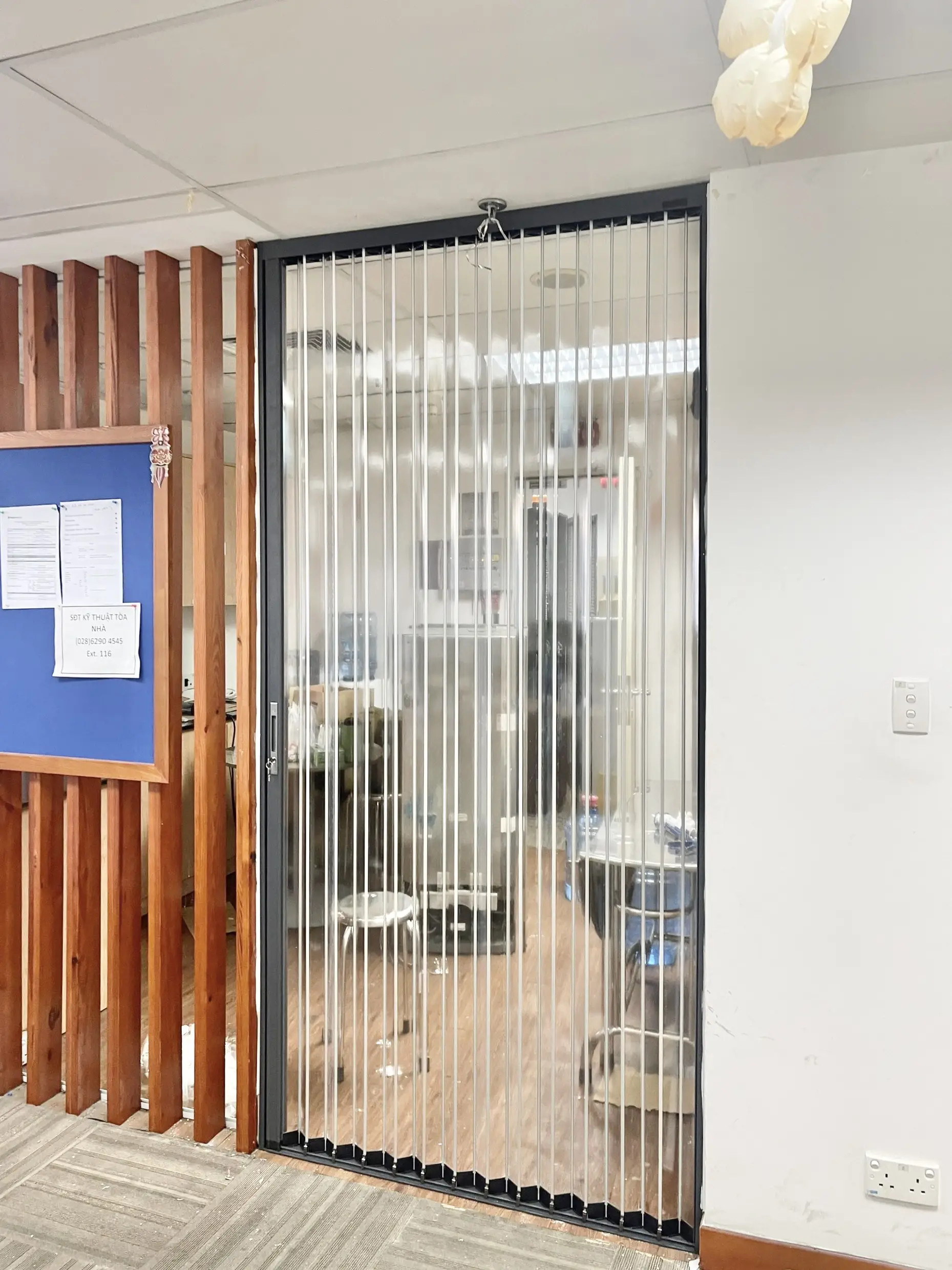 Cửa Xếp Lá Nhựa - Giải Pháp Thông Minh Cho Không Gian Hiện Đại