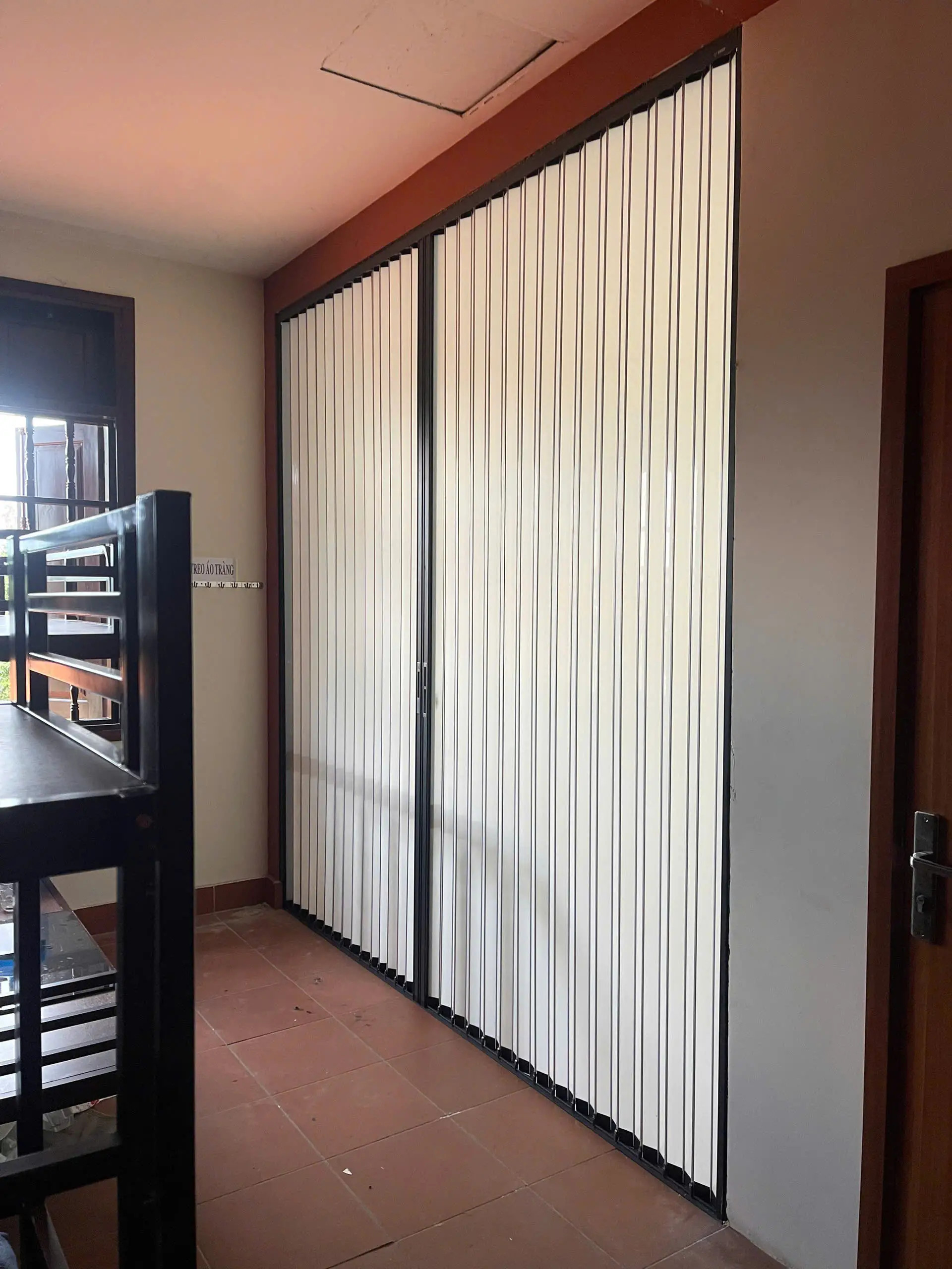 Các Mẫu Cửa Xếp Lá Đẹp - Tạo Nên Không Gian Sống Hiện Đại và Sang Trọng