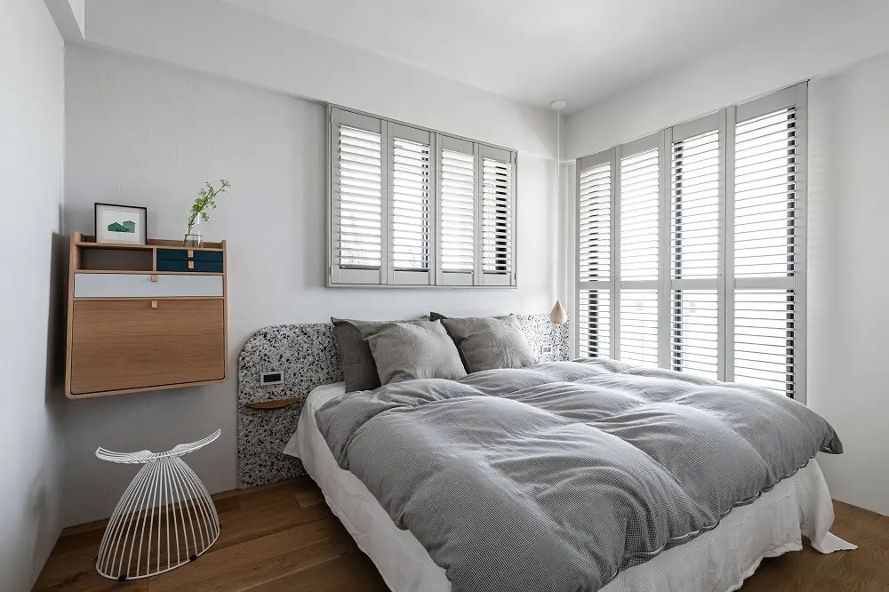 Ưu Điểm Của Cửa Chớp Lật So Với Các Loại Cửa Khác - Tìm Hiểu Sự Khác Biệt Đáng Giá