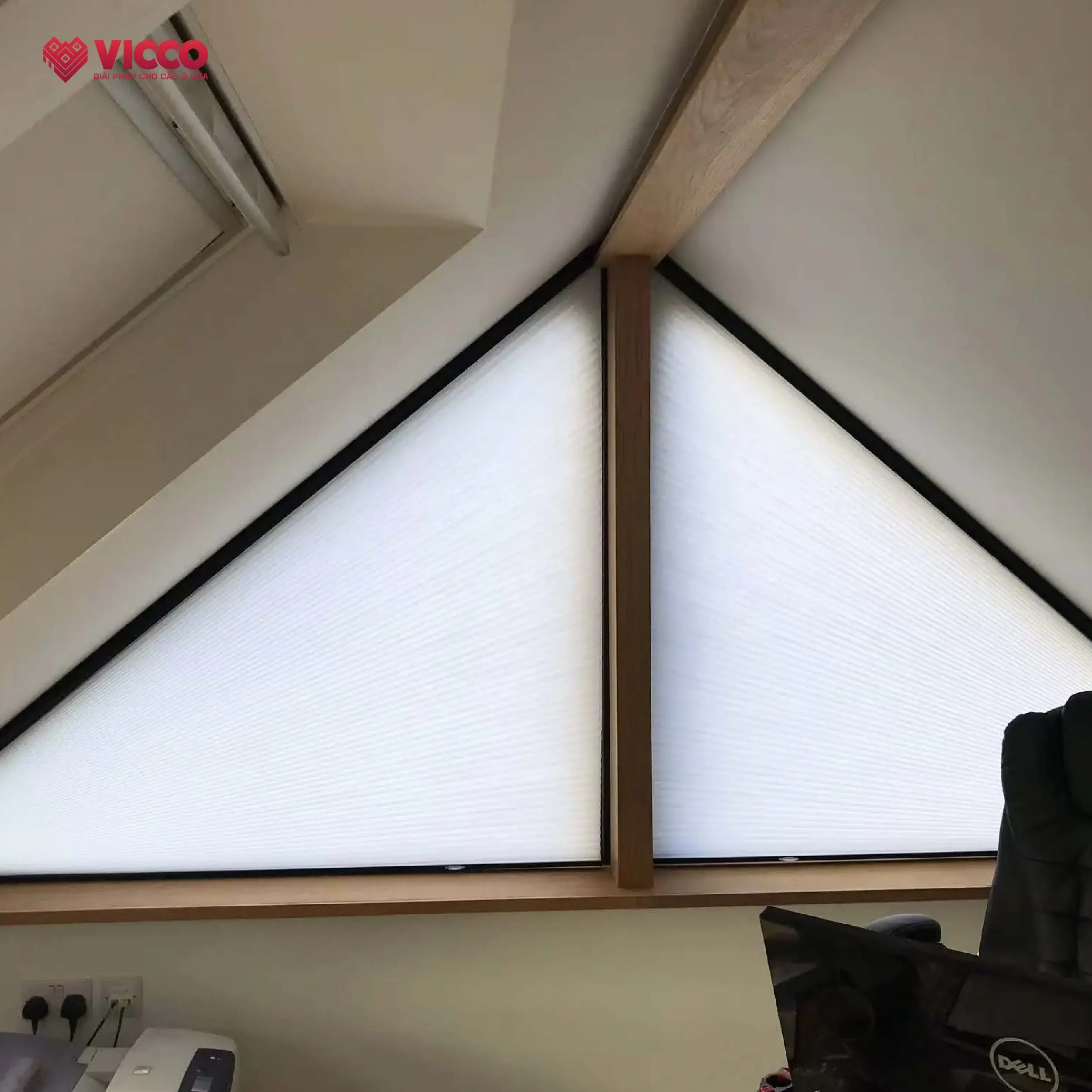 Tư Vấn Thiết Kế Rèm Tổ Ong Cho Cửa Sổ Hình Thù Phức Tạp - Giải Pháp Độc Đáo cho Ngôi Nhà Bạn