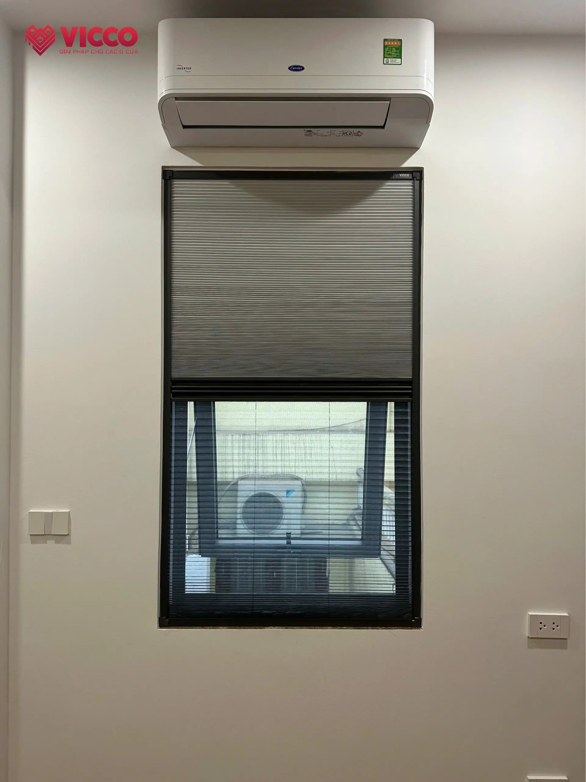 Rèm Gắn Kính Cho Cửa Sổ Trời - Giải Pháp Che Nắng Hiện Đại, Sang Trọng