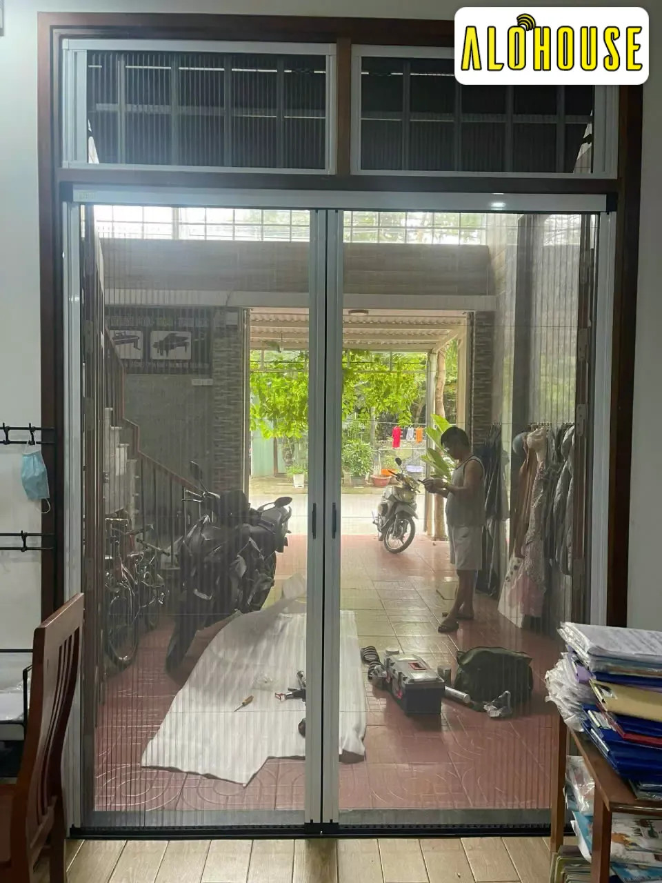 Cửa Lưới Chống Côn Trùng: Pháp Hoàn Hảo Cho Mùa Hè - Bảo Vệ Gia Đình Bạn Khỏi Côn Trùng!