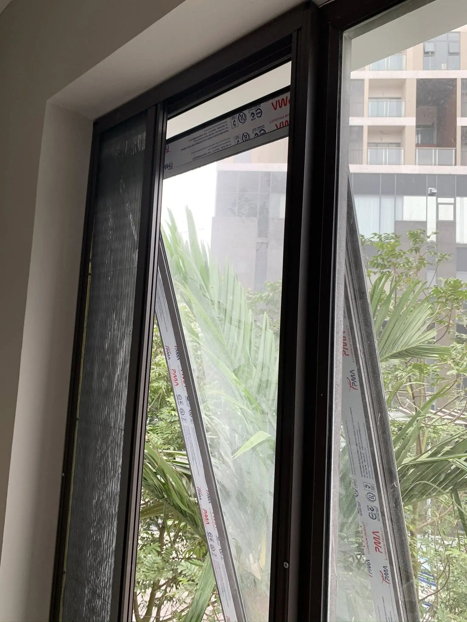 Lắp Đặt Cửa Lưới Chống Muỗi Tại Nhà - An Toàn Và Tiện Lợi