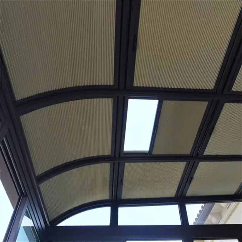 Thay đổi ánh sáng hoàn hảo với rèm trần tự động - Giải pháp lý tưởng cho không gian sống hiện đại
