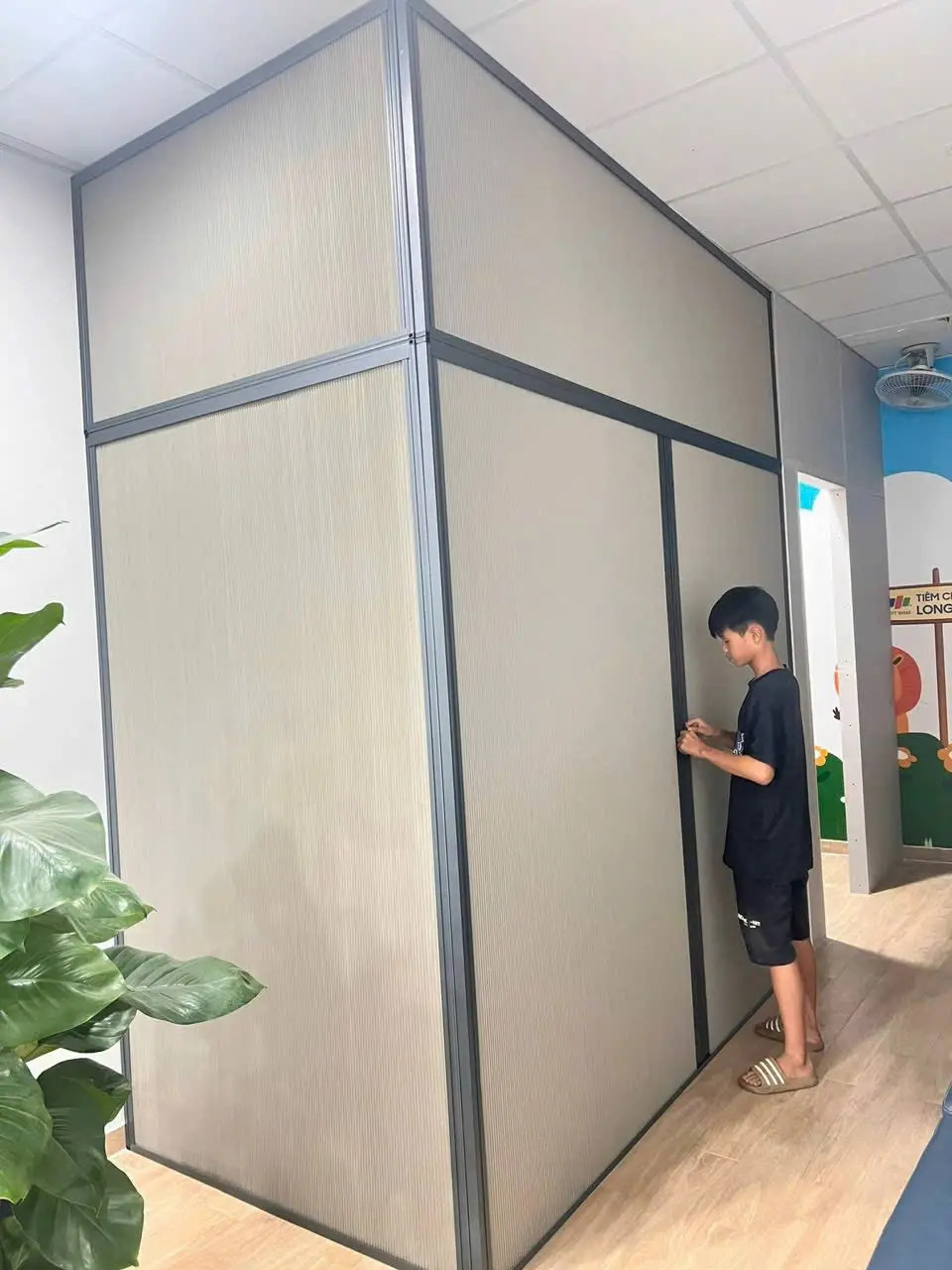 Những ý tưởng thiết kế vách ngăn di động sáng tạo - Khám phá không gian sống linh hoạt