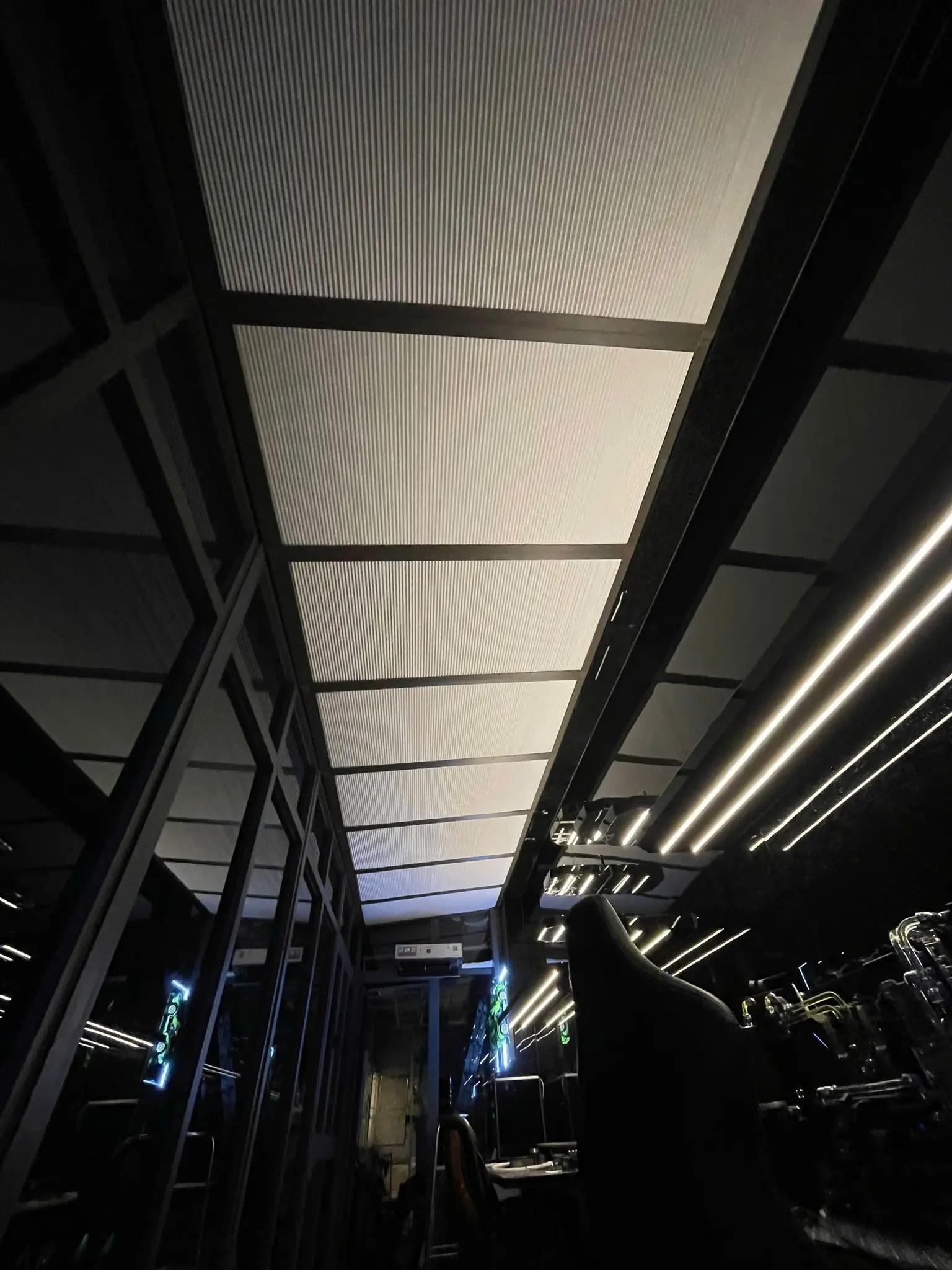 Cách lắp đặt rèm giếng trời tự động đơn giản - Giải pháp tối ưu cho không gian thông thoáng