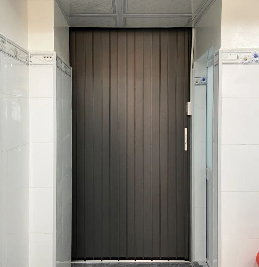 Cửa lưới xếp lá nhôm: Giải pháp cho nhà phố hiện đại, an toàn và tiện lợi