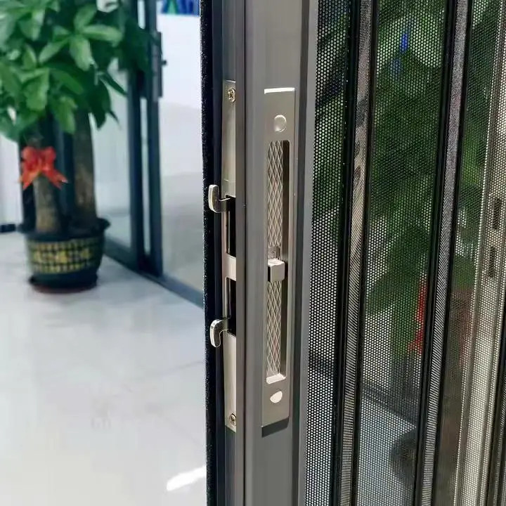 Giải pháp thông gió an toàn với cửa lưới xếp lá nhôm - Đóng góp quan trọng trong cải thiện không gian sống và làm việc