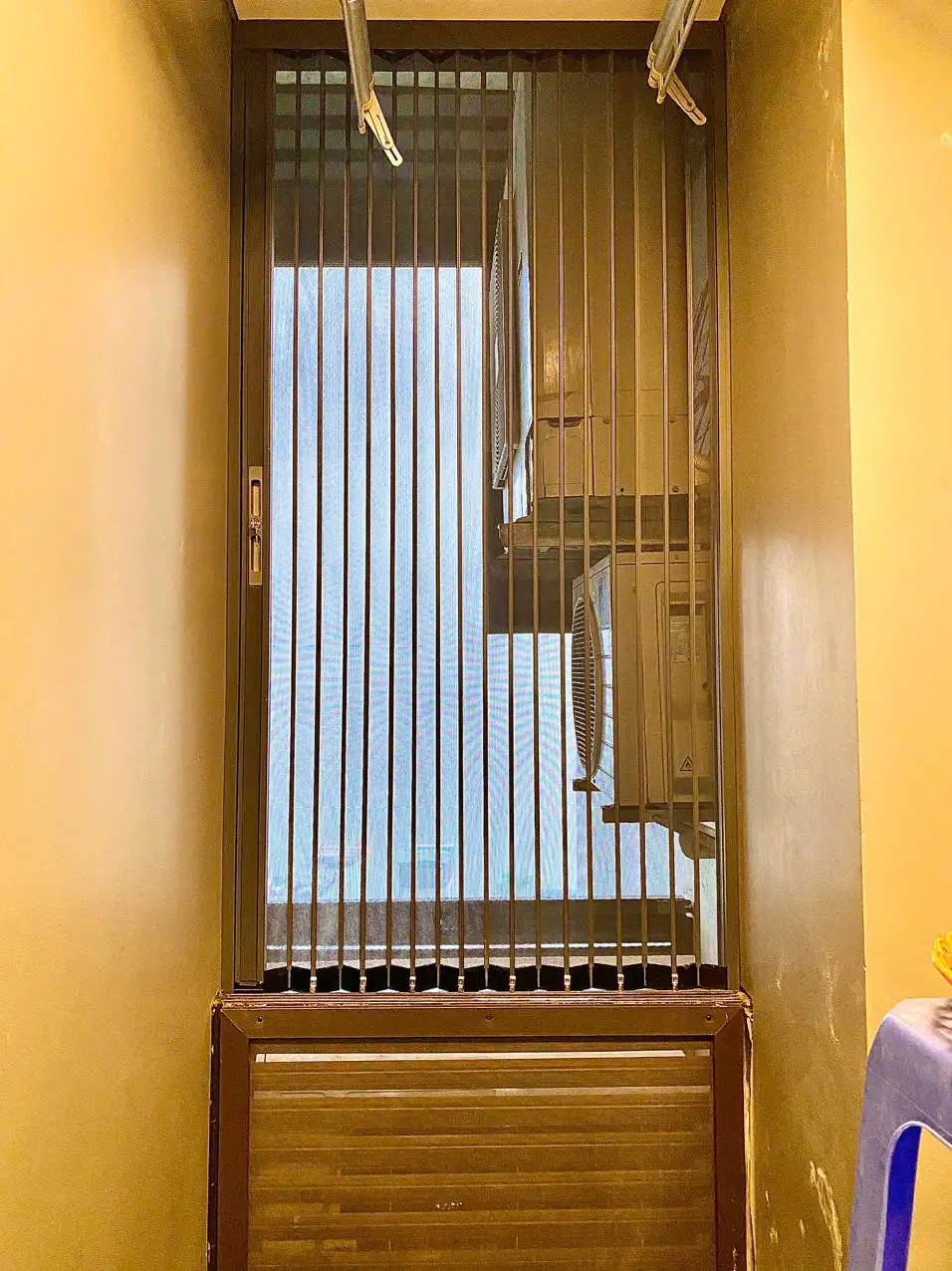 Tư vấn thiết kế nội thất với cửa xếp lá an toàn - Giải pháp tối ưu cho không gian sống hiện đại